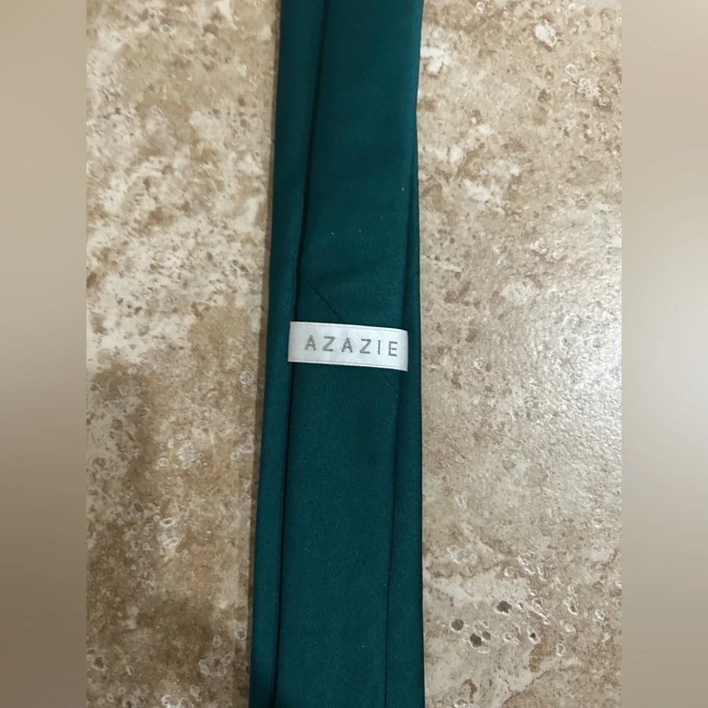 Azazie Boy’s Matte Satin Neck Tie Emerald